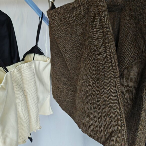 REFORMATION Buxton Skirt in Brown Herringbone, size 6 - Picture 3 of 8